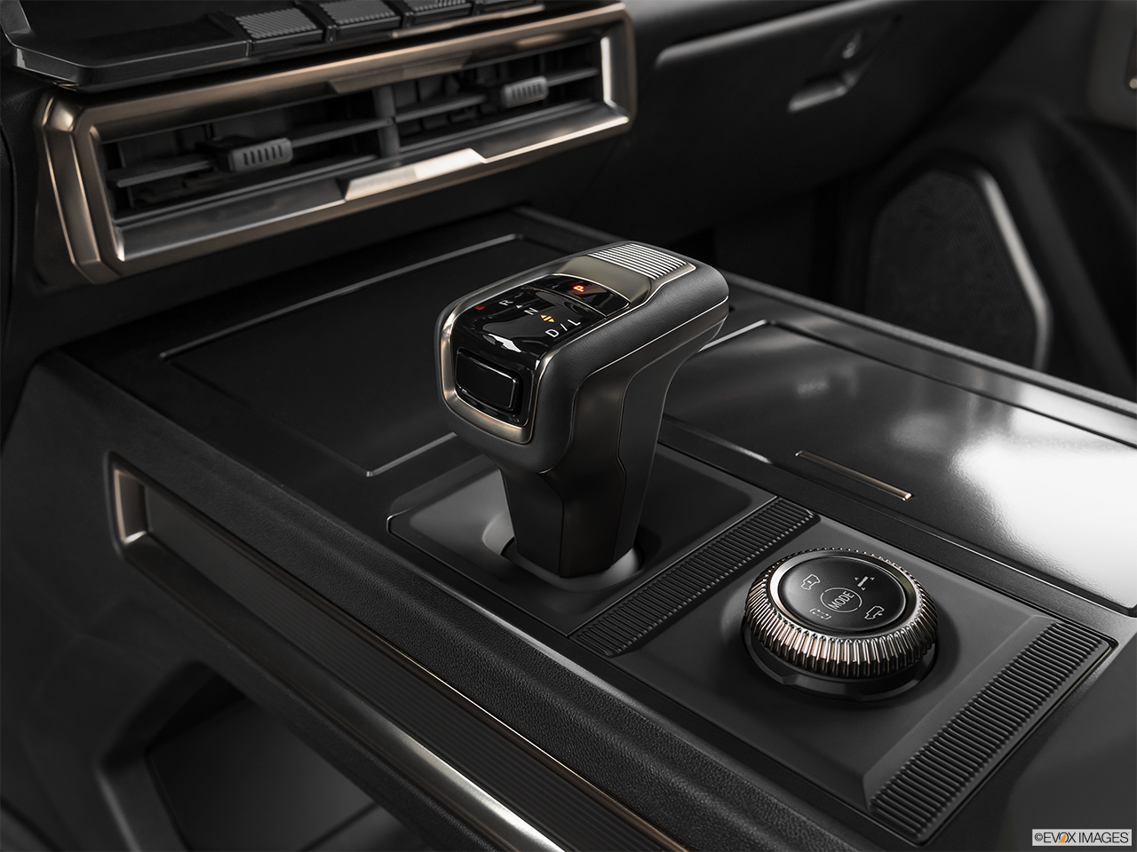 2024 GMC HUMMER EV SUV 2