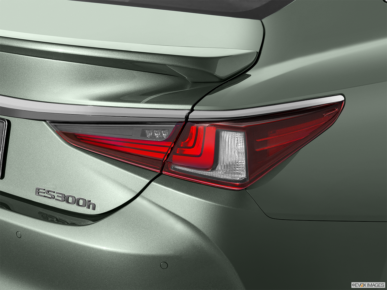 2024 Lexus ES 300h Base