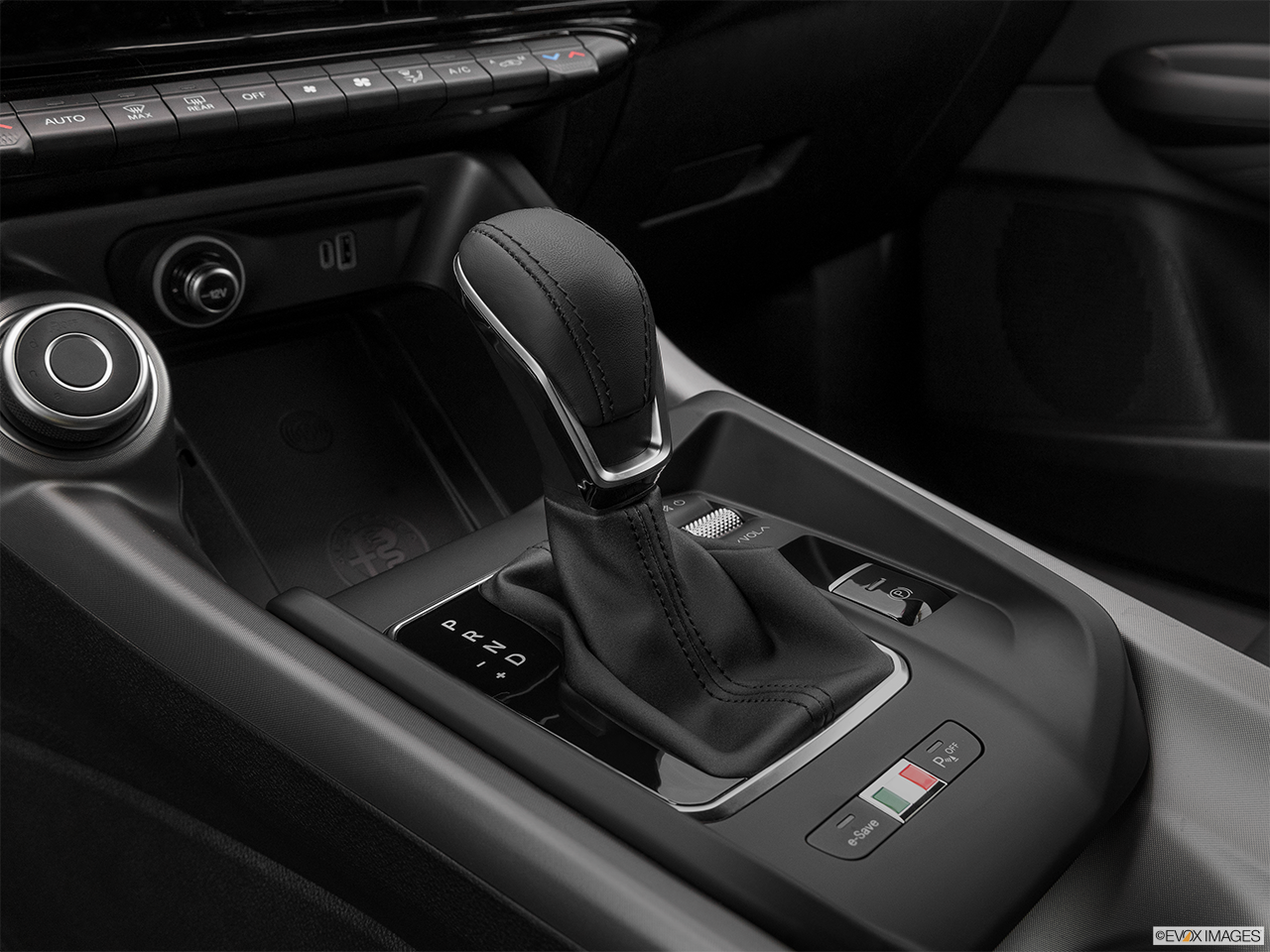 2025 Alfa Romeo Tonale Hybrid Base