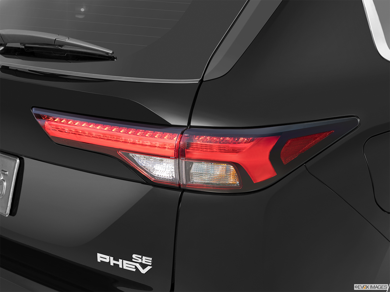 2025 Mitsubishi Outlander PHEV ES