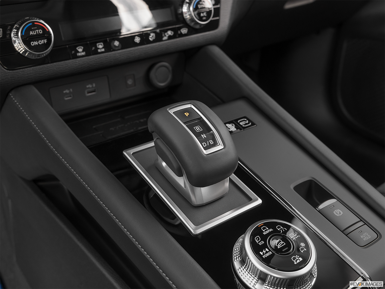 2025 Mitsubishi Outlander PHEV ES