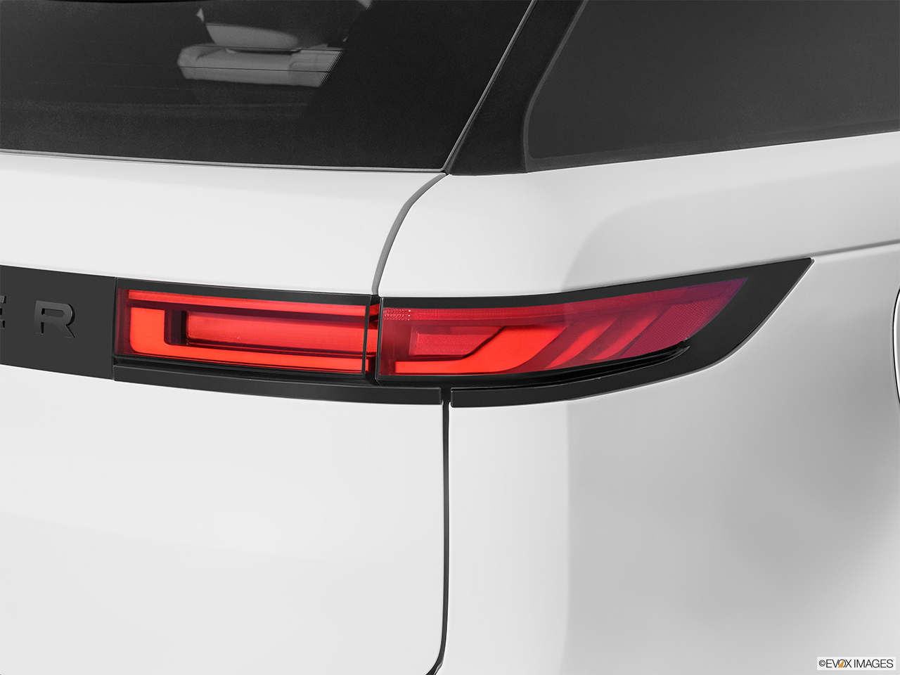 2024 Land Rover Range Rover Sport P360 SE