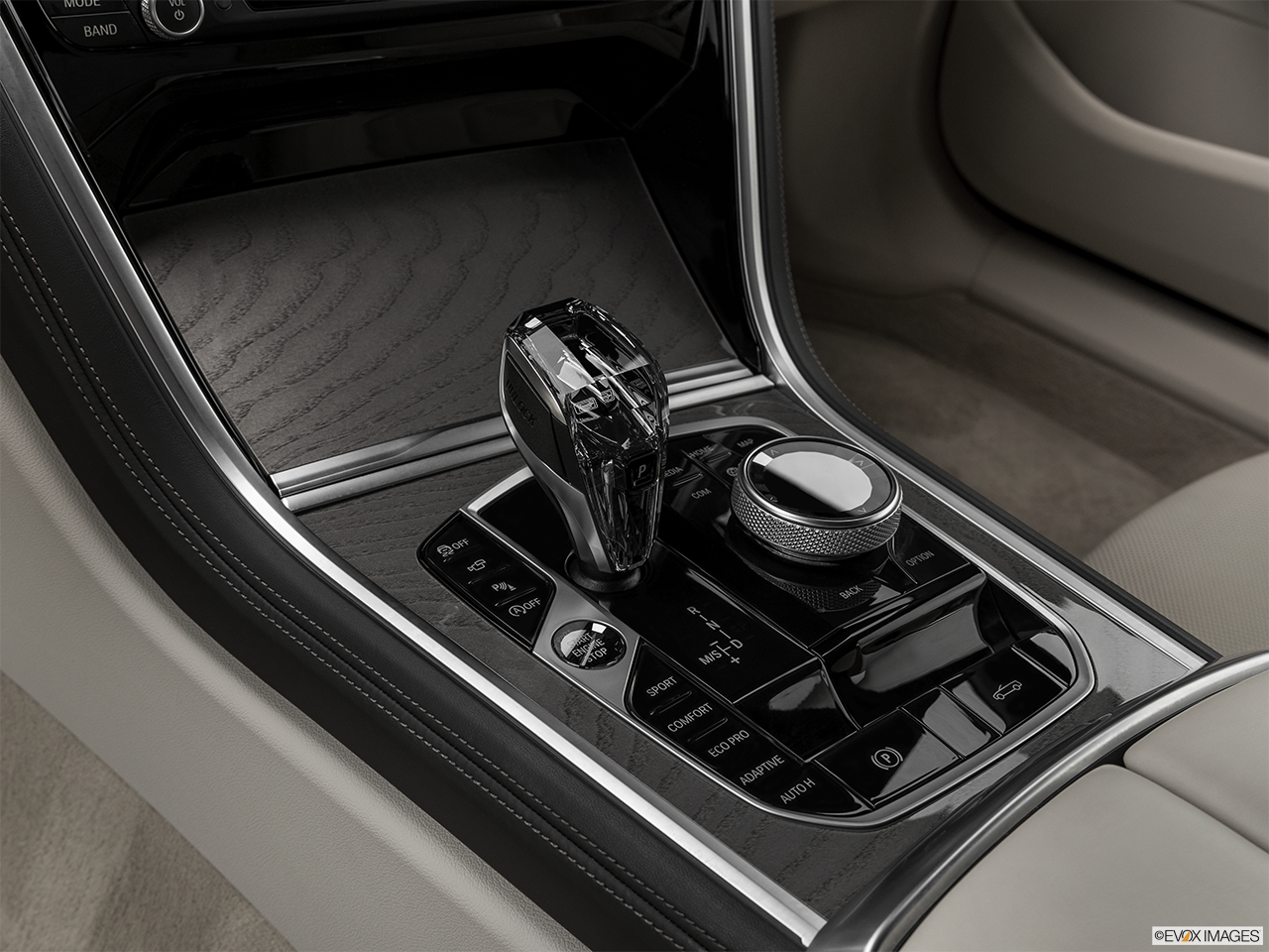 2024 BMW 8 Series 840i