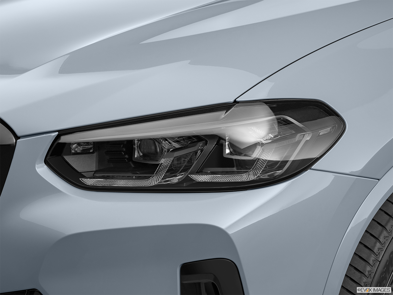 2024 BMW X4 xDrive30i
