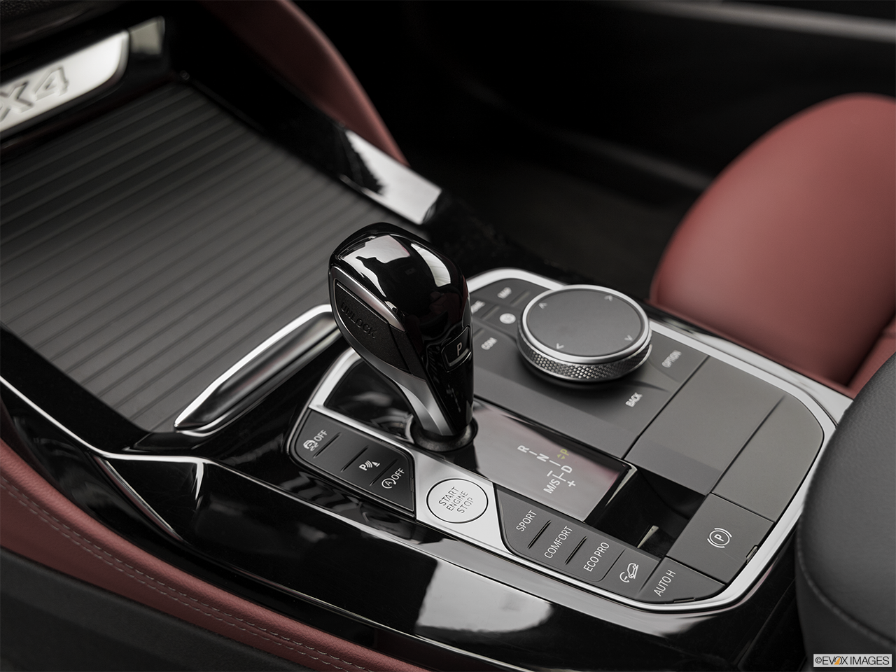 2024 BMW X4 xDrive30i