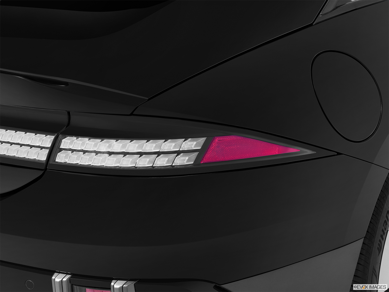 2024 Hyundai IONIQ 6 SE Standard Range
