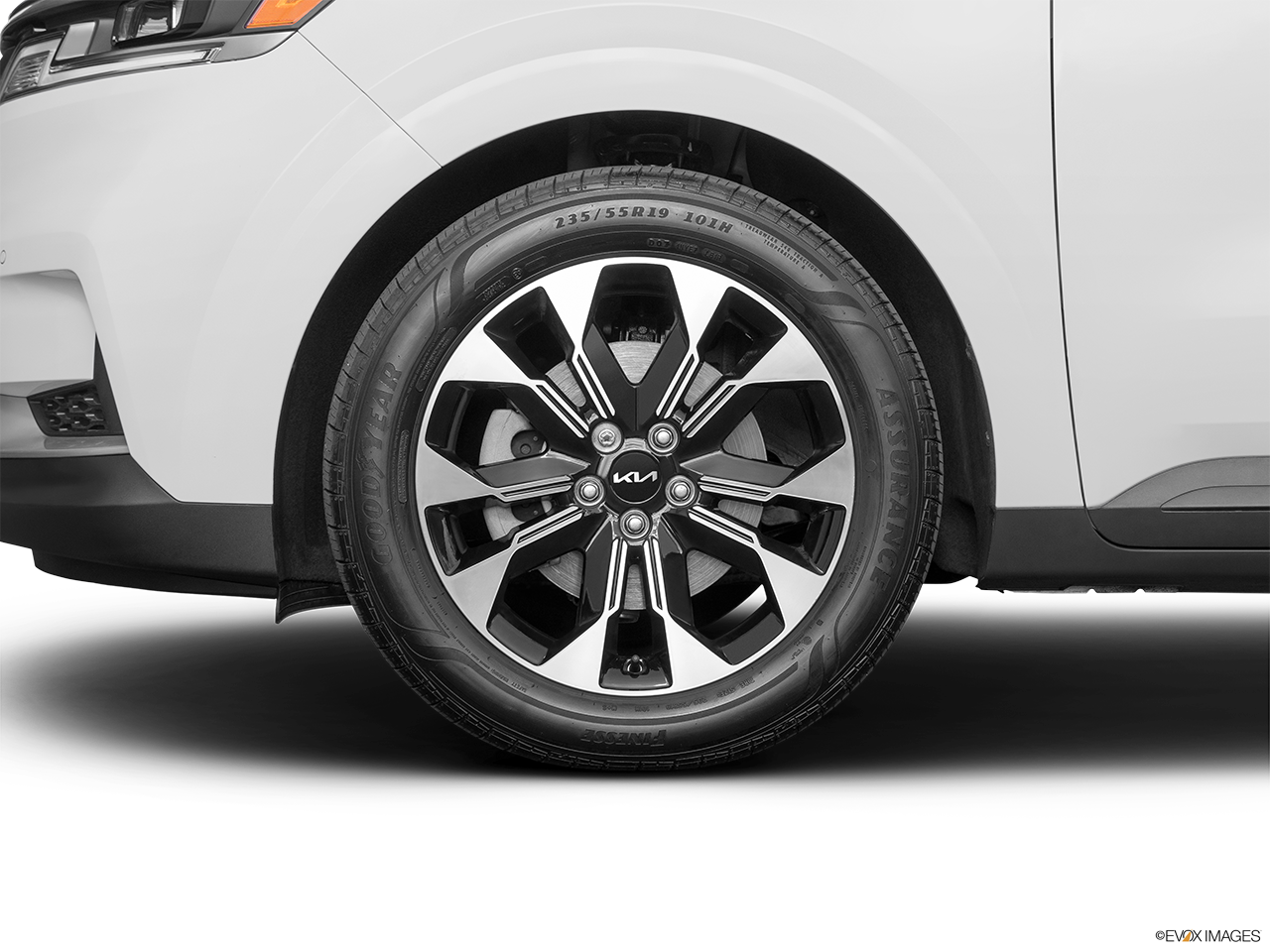 2024 Kia Carnival LX