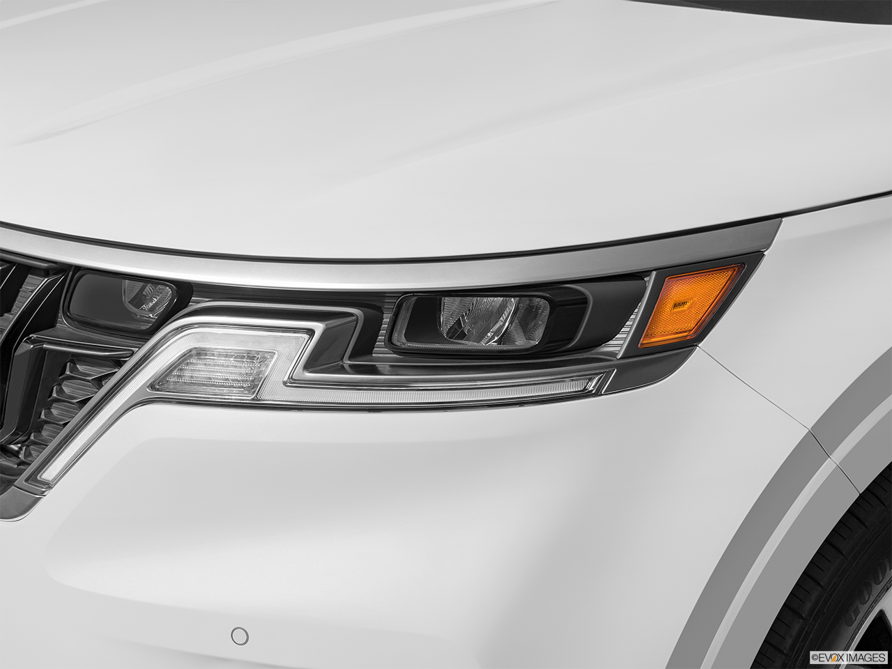 2024 Kia Carnival LX