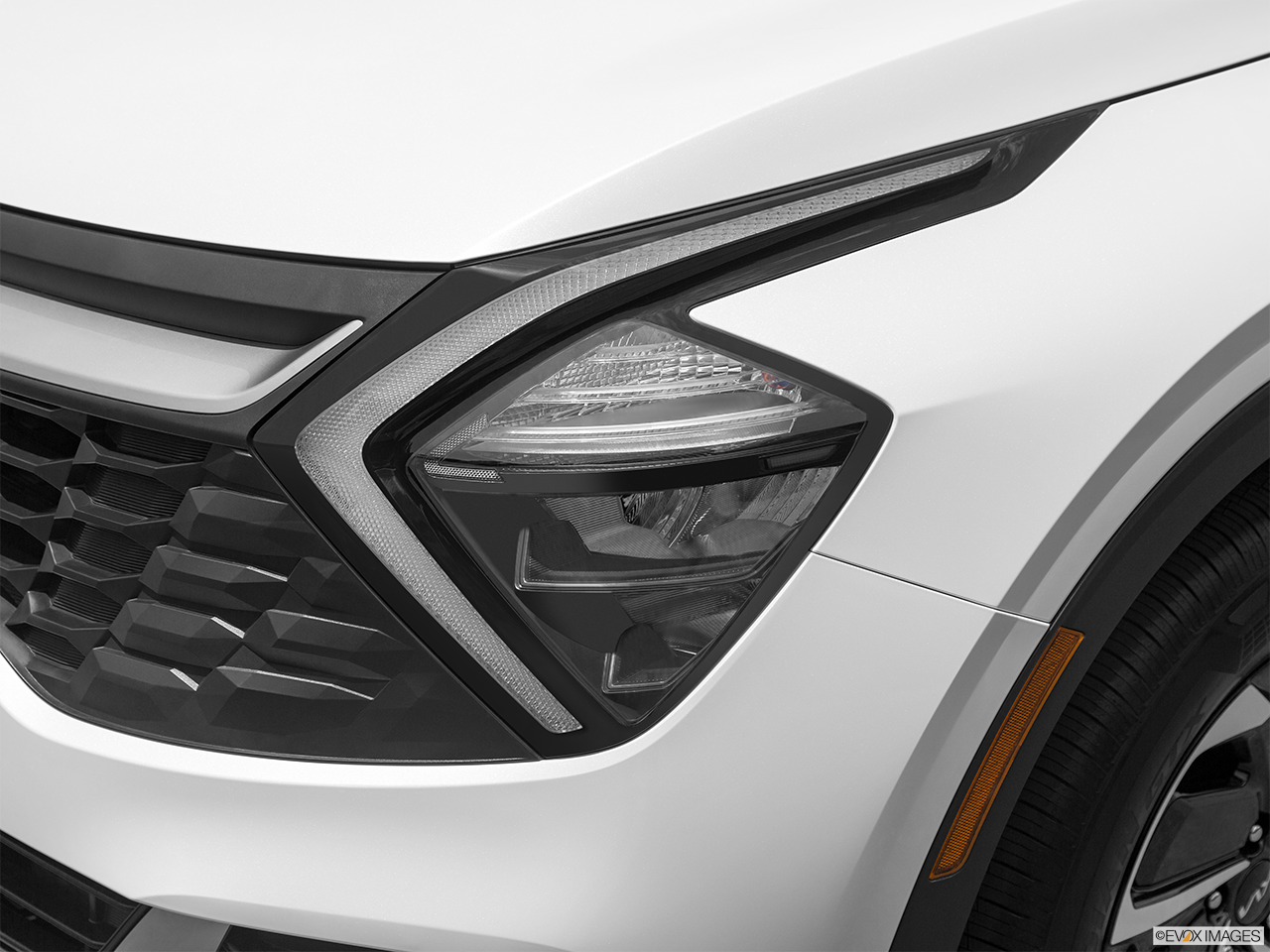 2024 Kia Sportage Hybrid LX
