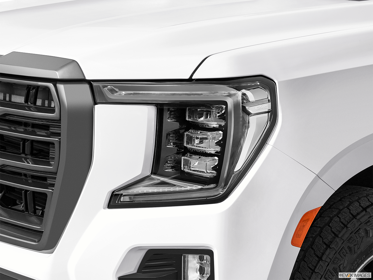 2024 GMC Yukon SLE