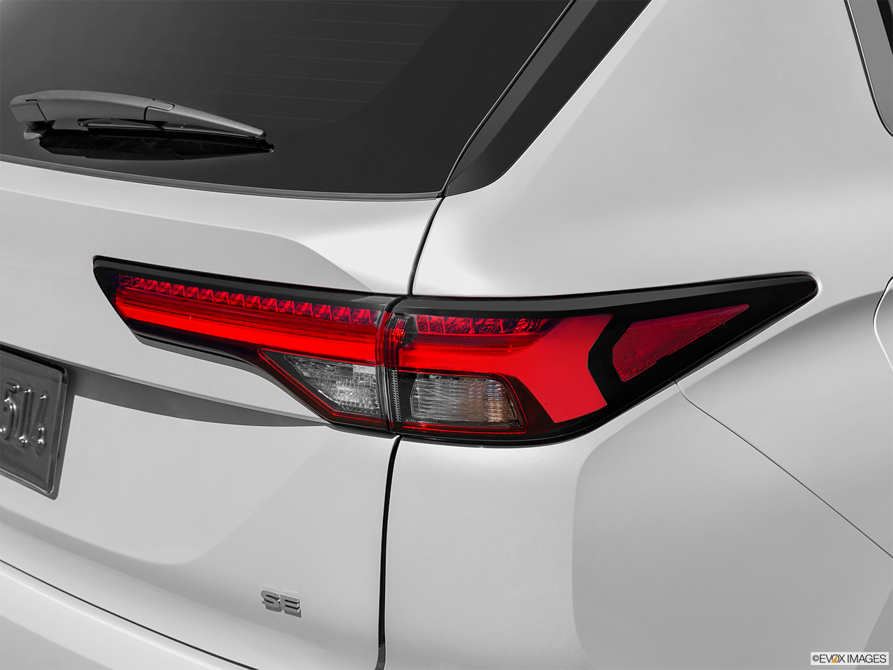 2025 Mitsubishi Outlander ES