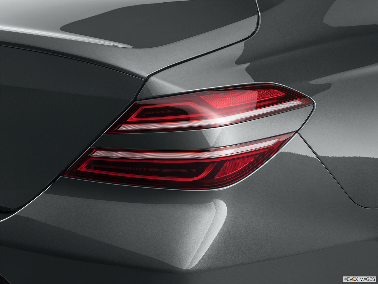 2024 Genesis G70 2.5T Standard