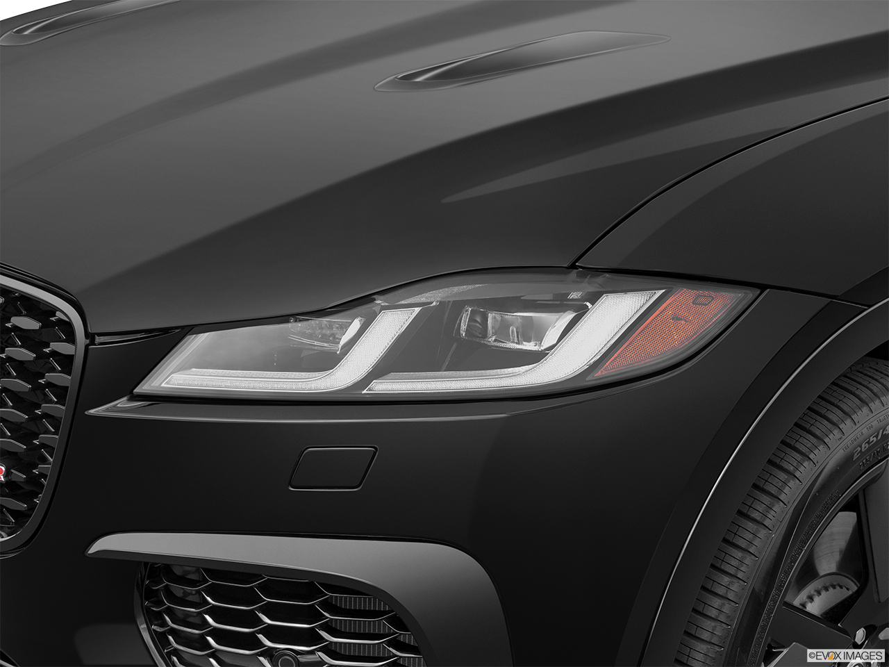 2024 Jaguar F-PACE P250 R-Dynamic S