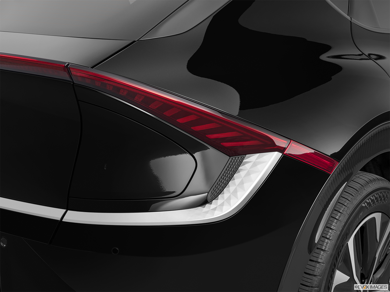 2024 Kia EV6 Light