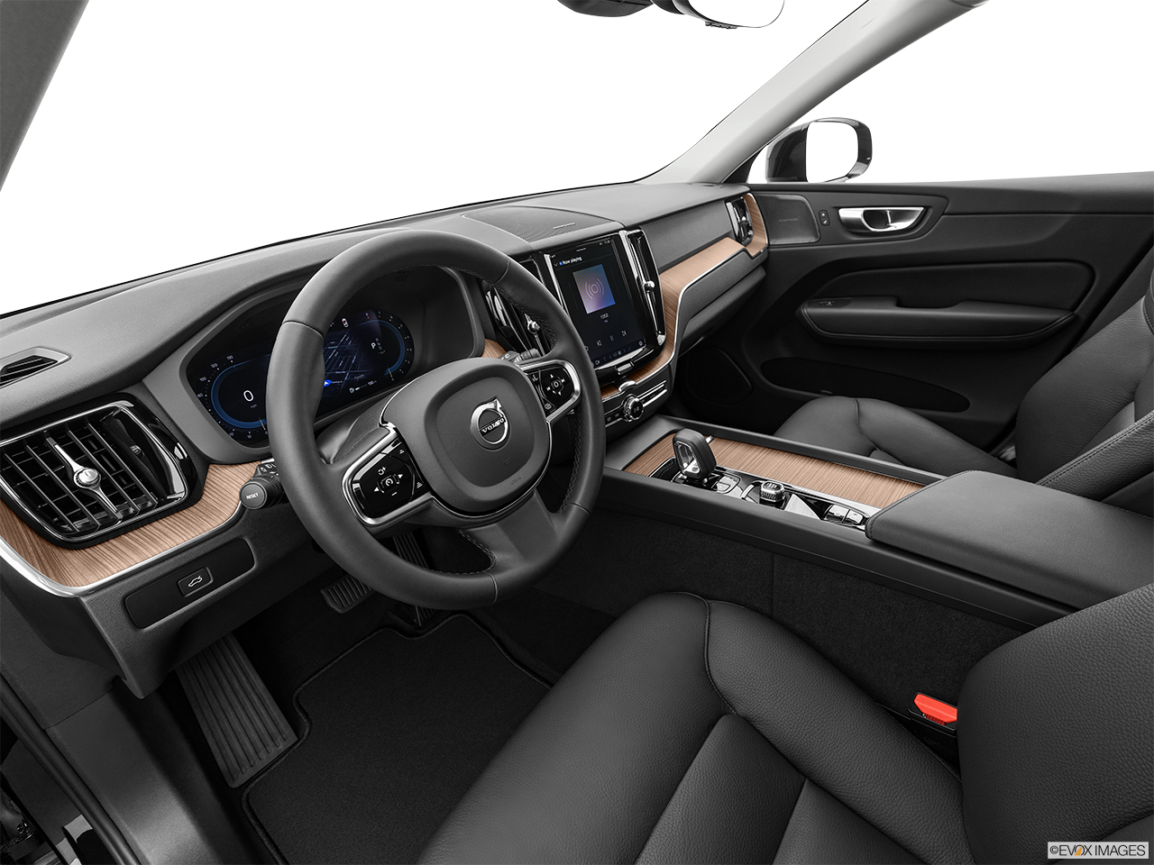 2024 Volvo XC60 B5 Core Dark Theme
