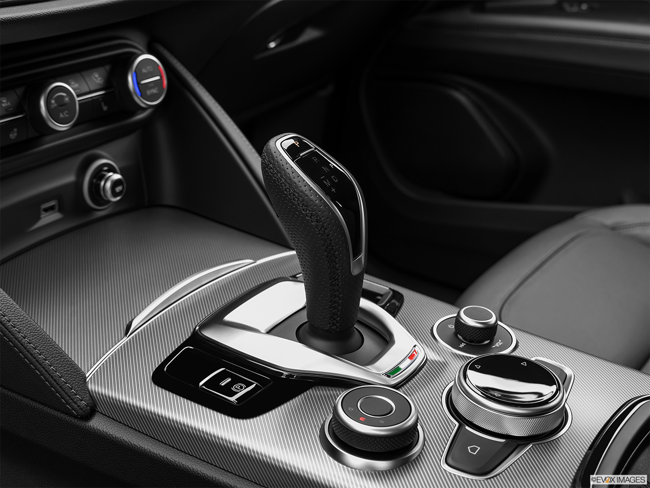 2026 Alfa Romeo Stelvio Base
