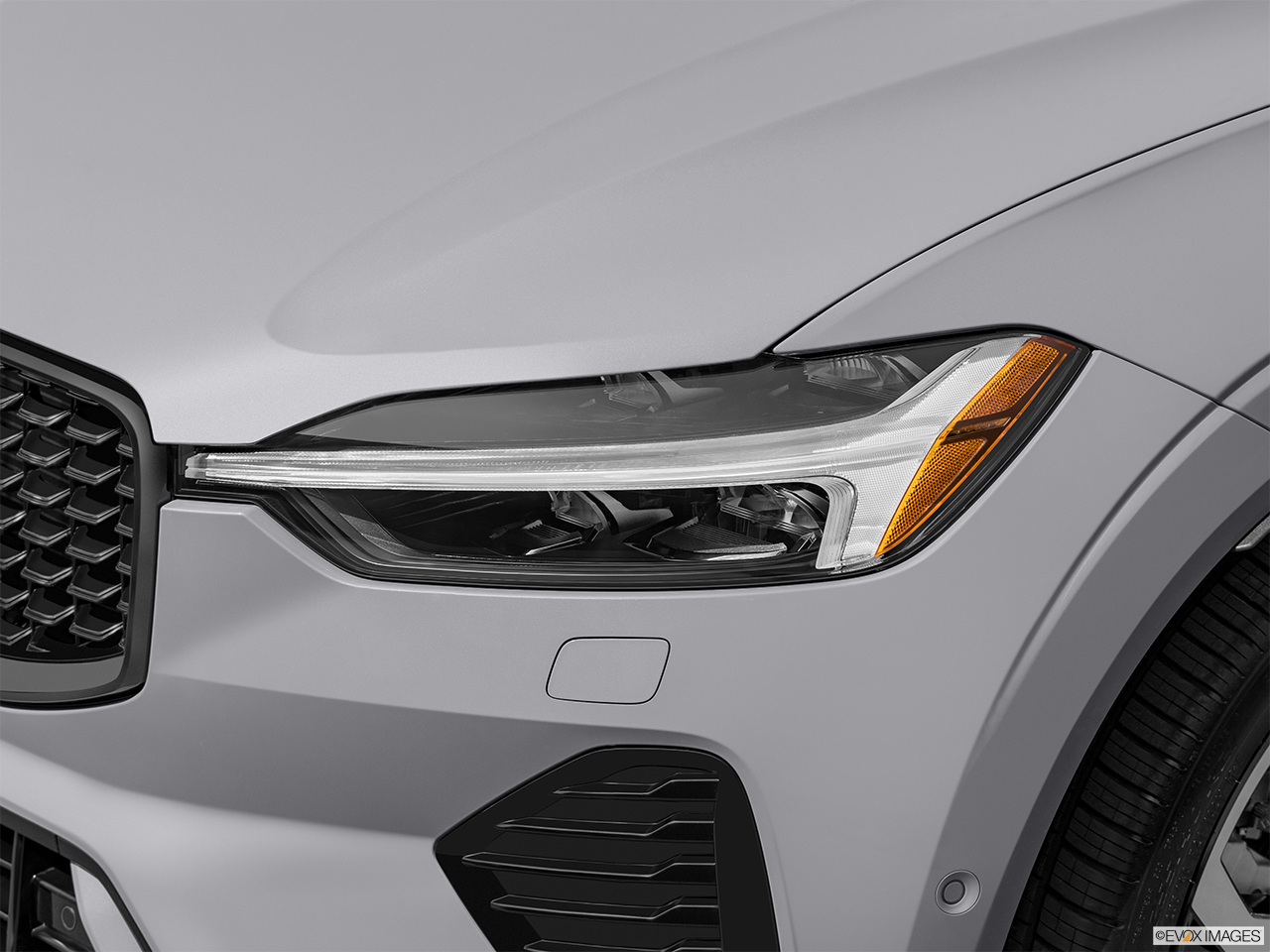 2027 Volvo XC60 B5 Ultra Black Edition