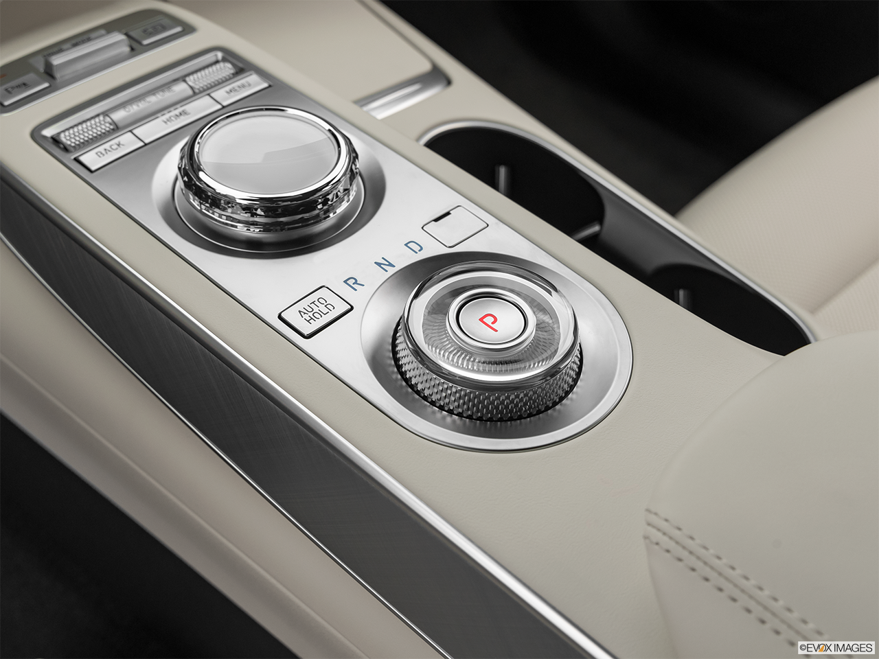 2026 Genesis Electrified GV70 Standard