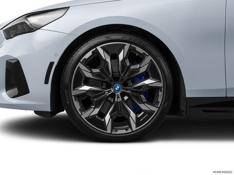 2025 BMW i5 eDrive40