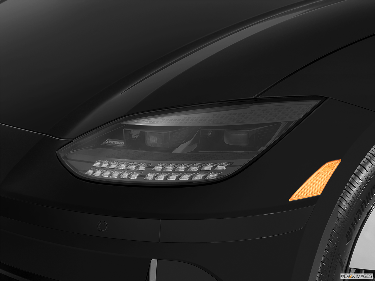 2025 Hyundai IONIQ 6 SE Standard Range