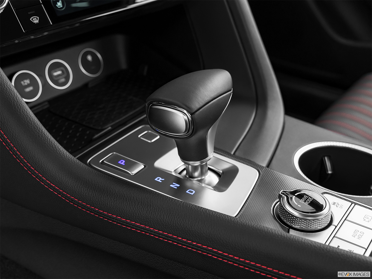 2026 Genesis G70 2.5T Standard