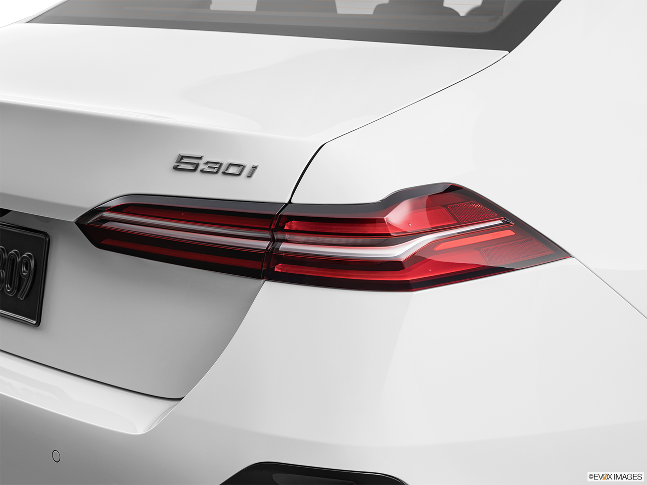 2025 BMW 5 Series 530i