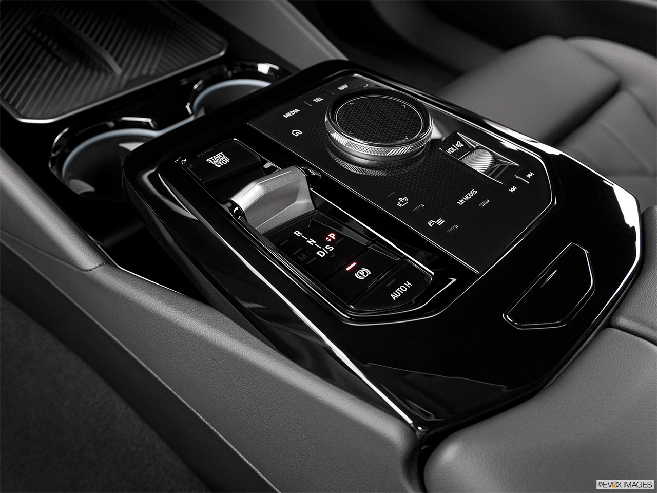 2025 BMW 5 Series 530i