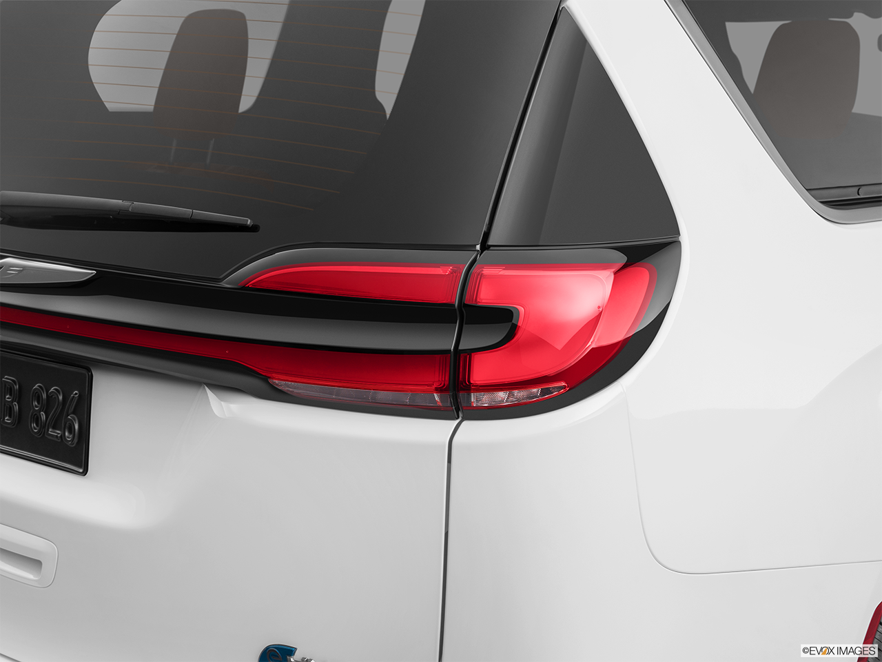 2026 Chrysler Pacifica Plug-In Hybrid Select