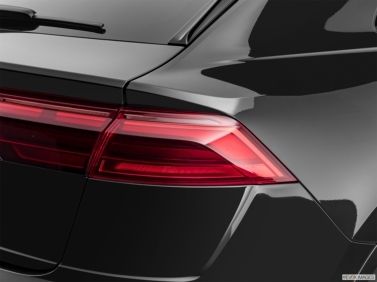 2026 Audi SQ8 4.0T quattro Premium Plus
