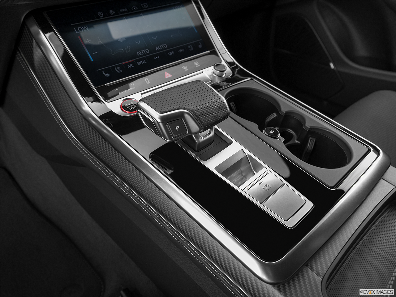 2026 Audi SQ8 4.0T quattro Premium Plus
