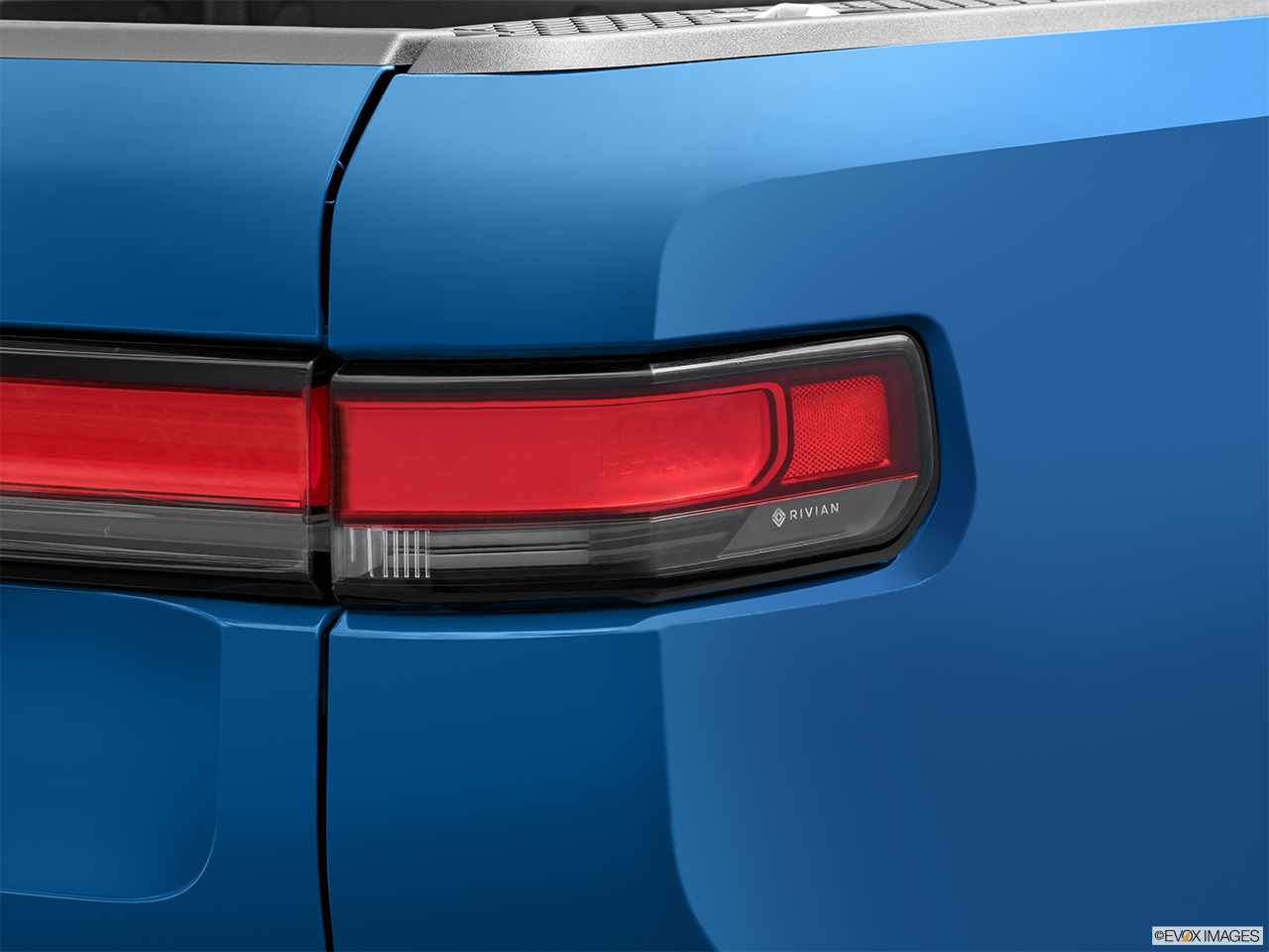 2026 Rivian R1T Adventure