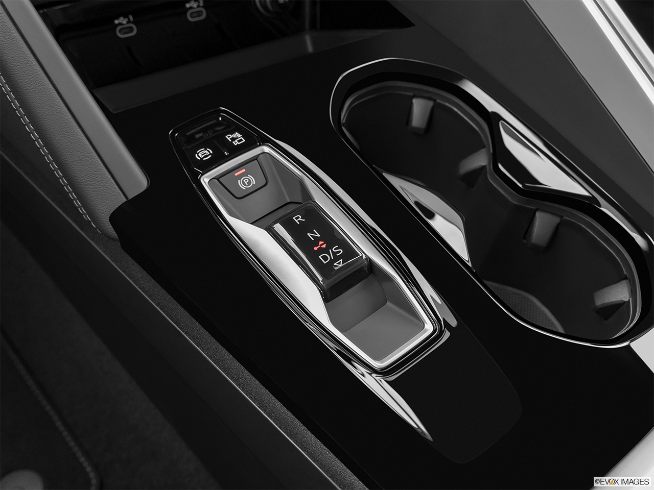 2026 Audi Q5 quattro Premium TFSI
