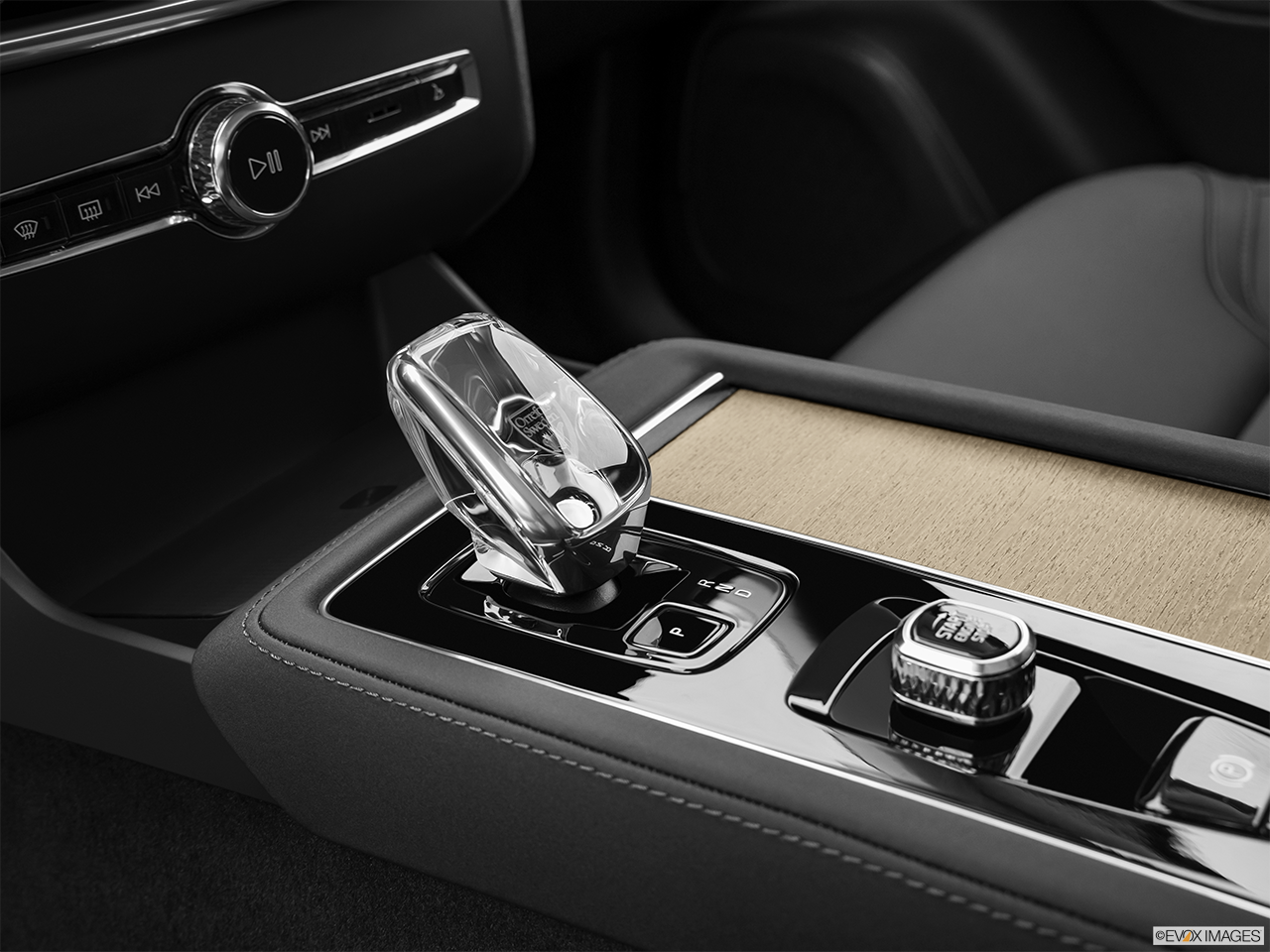 2026 Volvo XC90 B5 Core