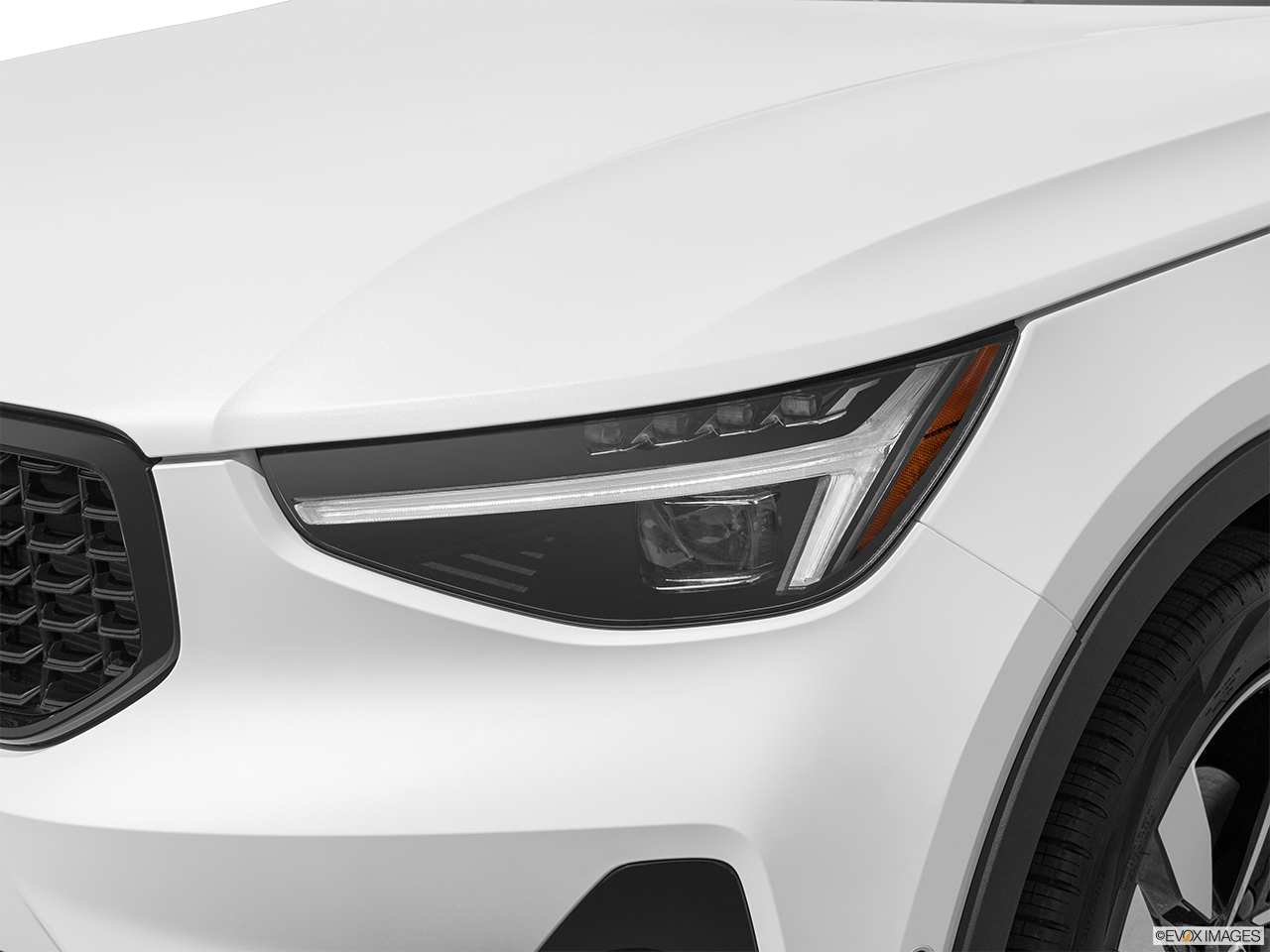 2026 Volvo XC40 B4 Core