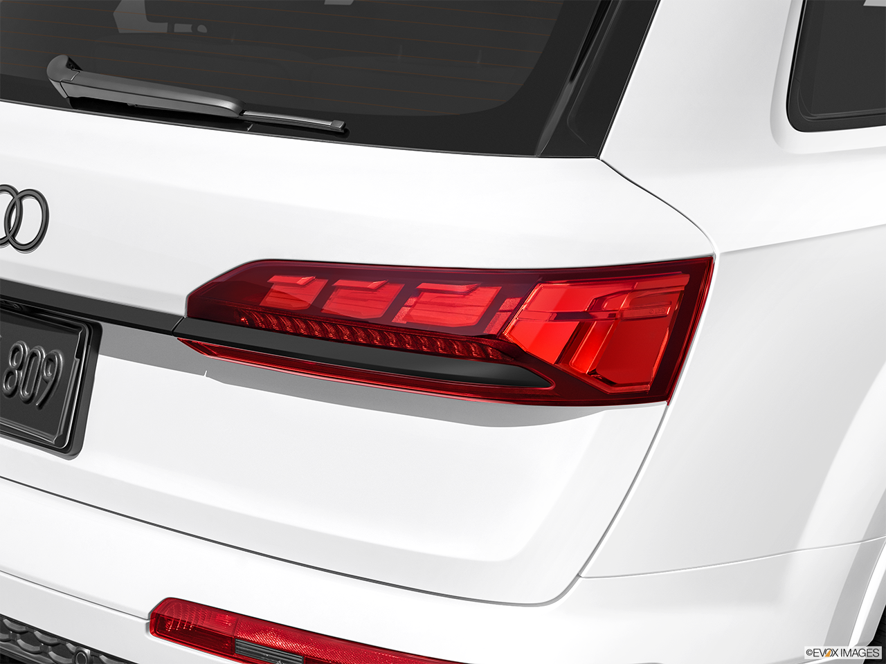 2026 Audi SQ7 4.0T quattro Premium Plus