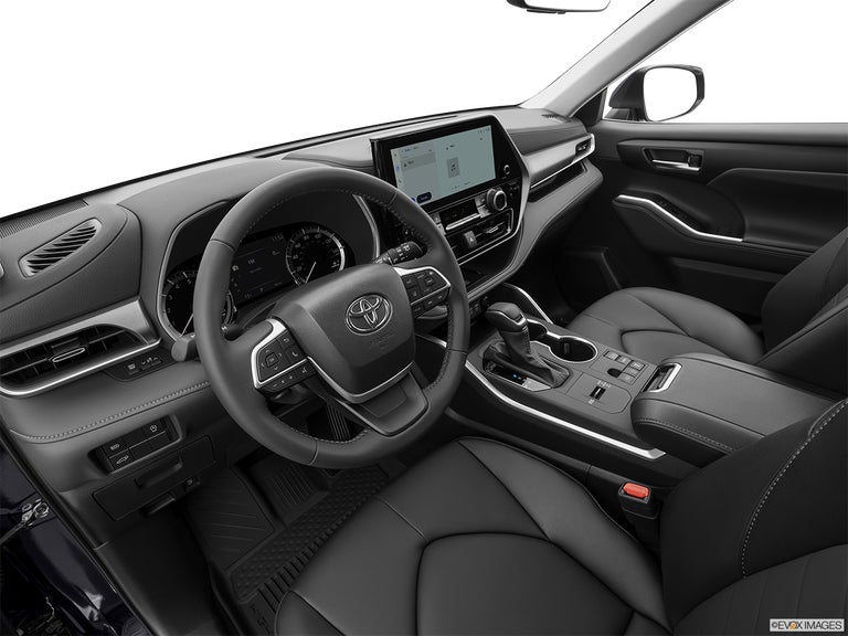 2025 Toyota Highlander LE