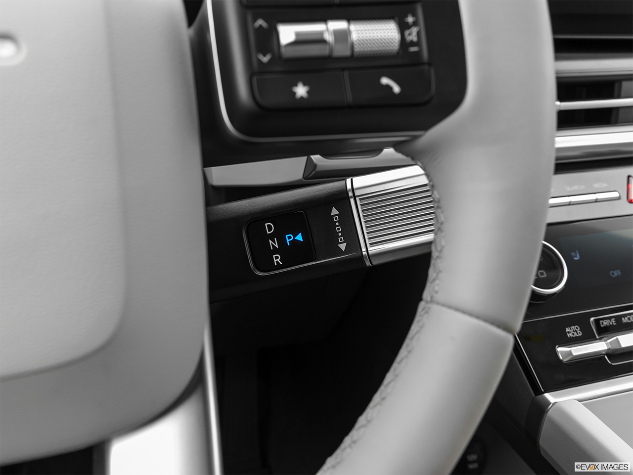 2025 Hyundai SANTA FE SE