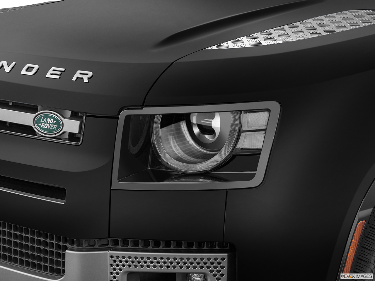 2026 Land Rover Defender 110 P300 S