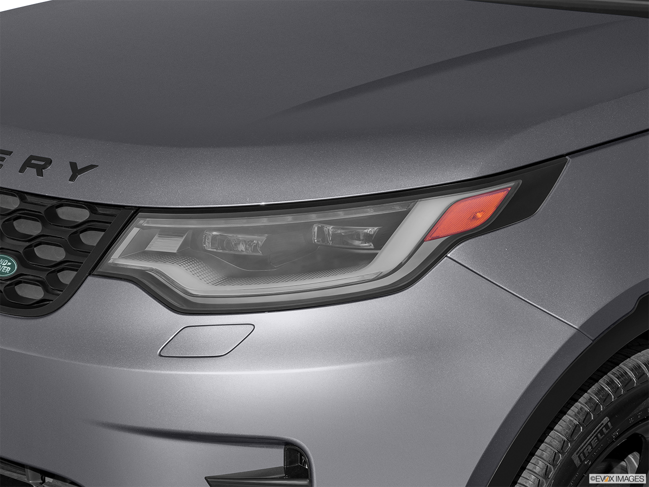 2026 Land Rover Discovery P300 S