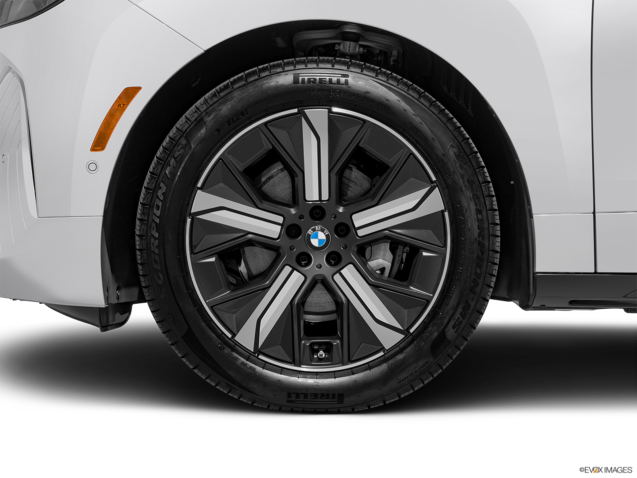 2026 BMW iX xDrive45