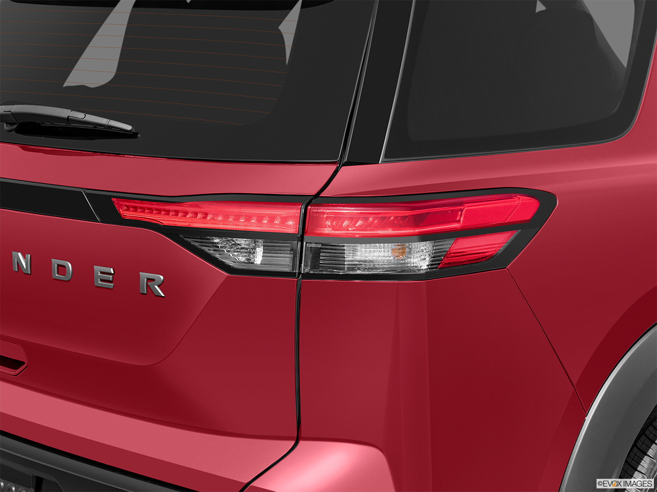 2026 Nissan Pathfinder S