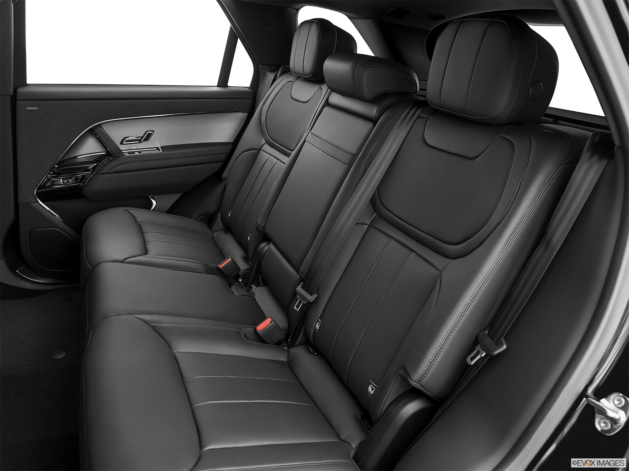 2026 Land Rover Range Rover Sport P360 S