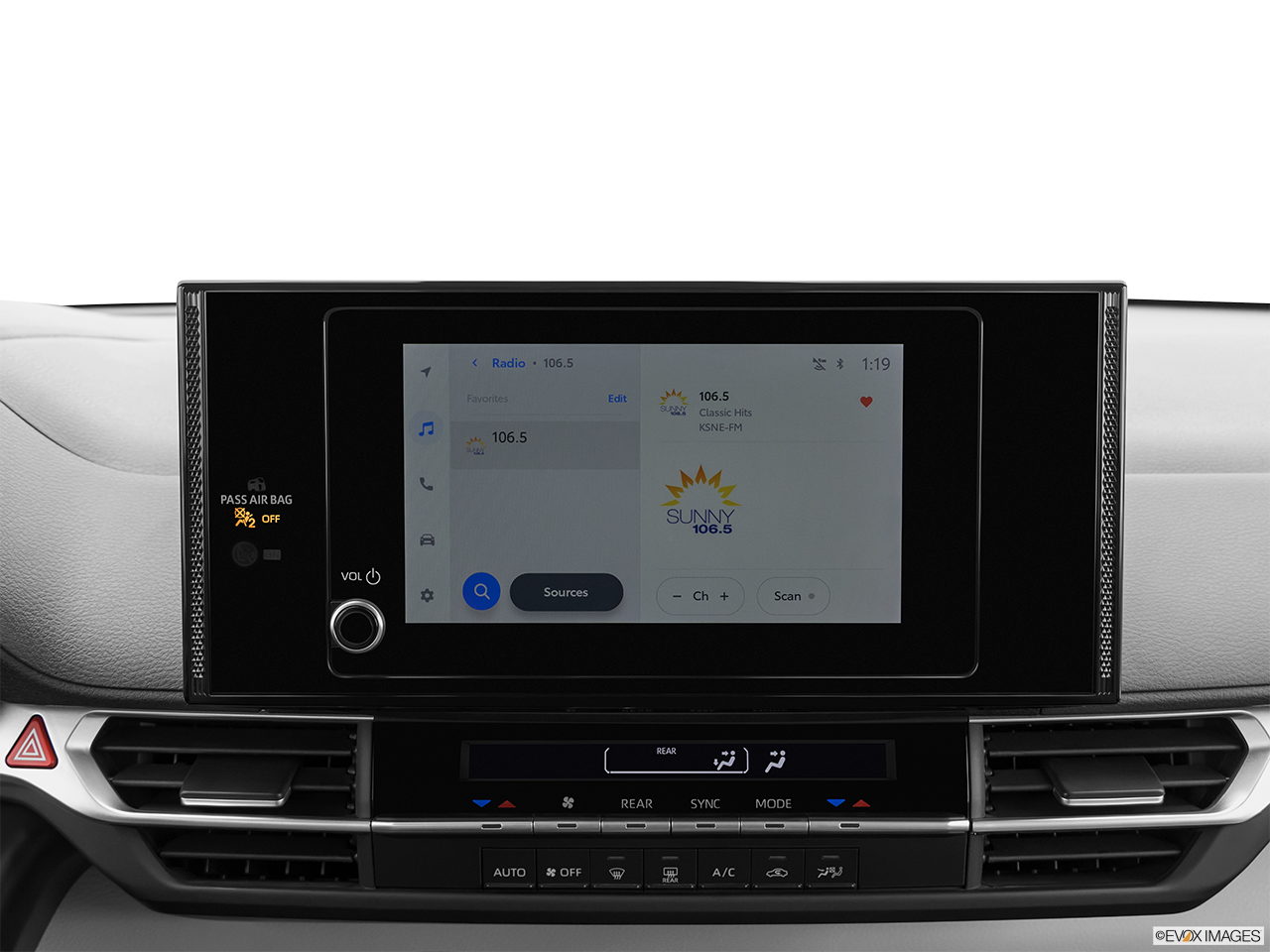 2025 Toyota Sienna LE 8-Passenger