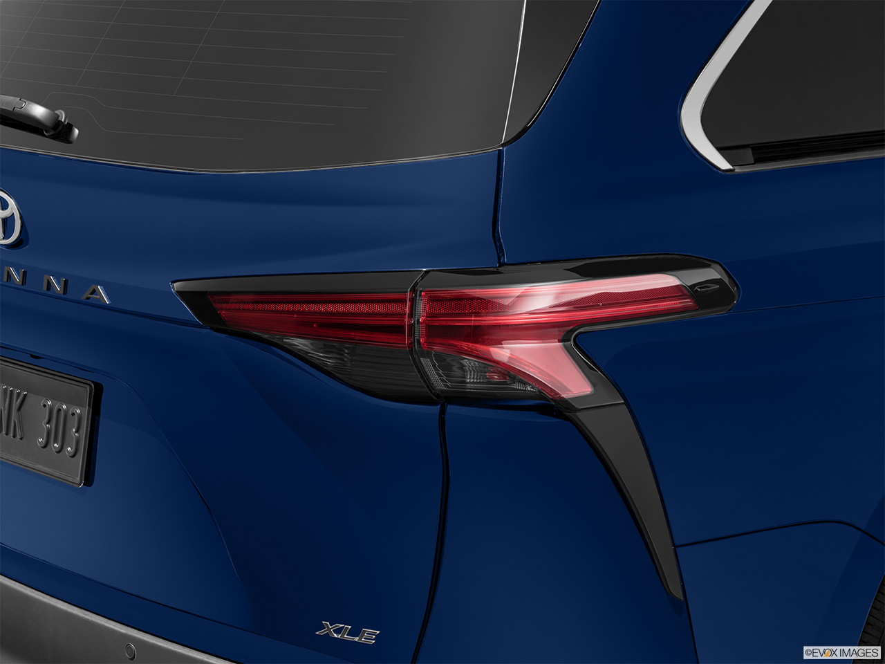 2026 Toyota Sienna LE 8-Passenger