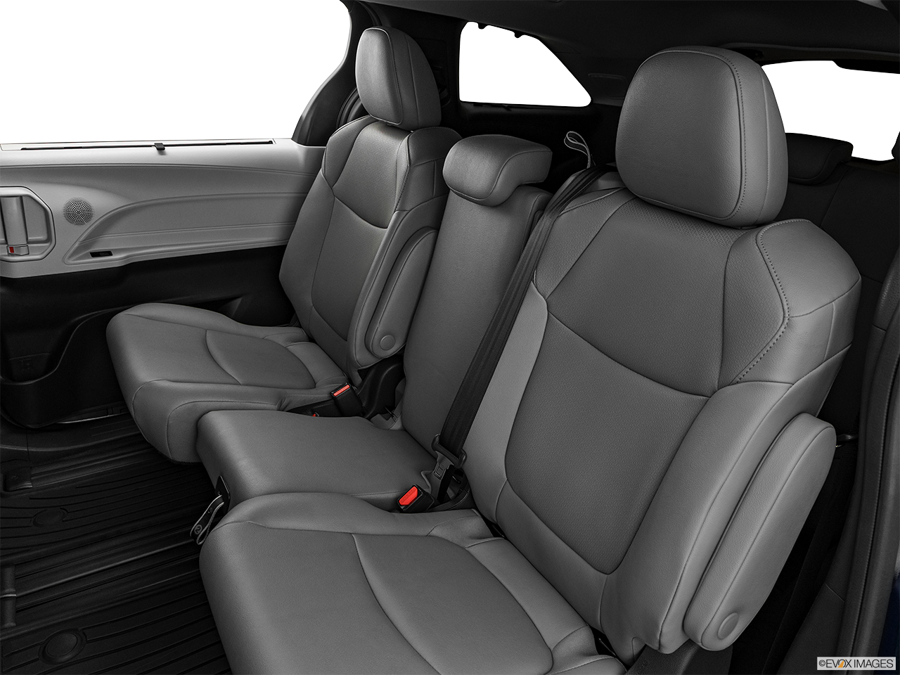2026 Toyota Sienna LE 8-Passenger