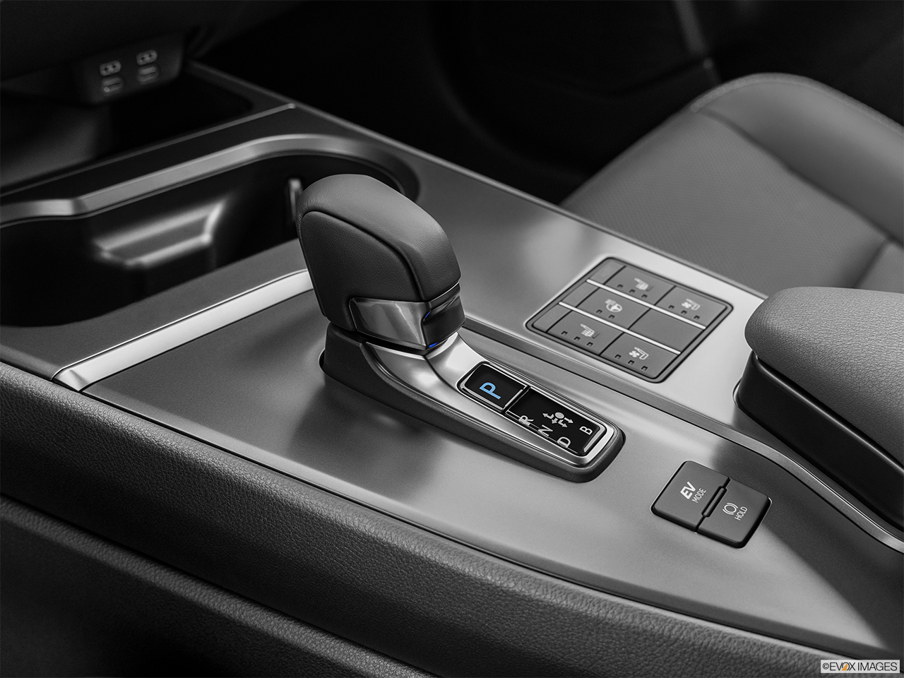 2026 Lexus UX 300h Base