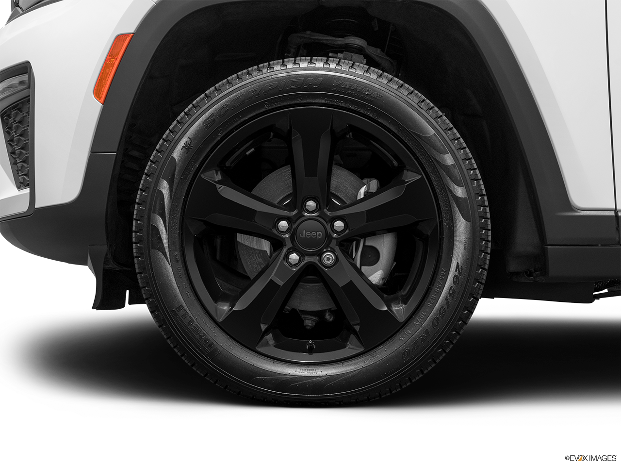 2027 Jeep Grand Cherokee Laredo